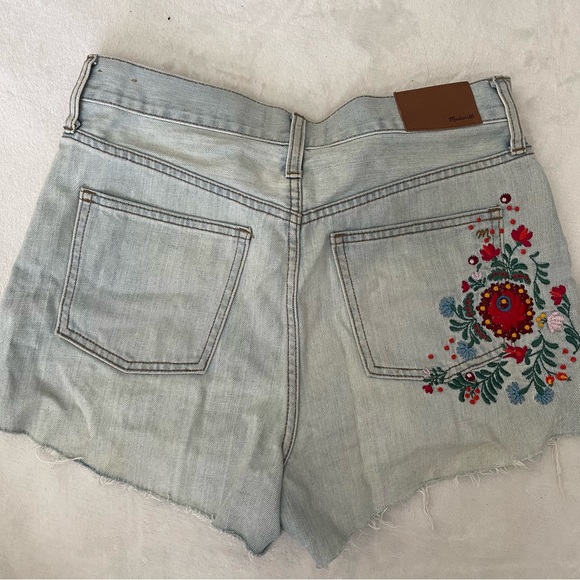 Jean Shorts with Floral Print - Picture 4 of 4